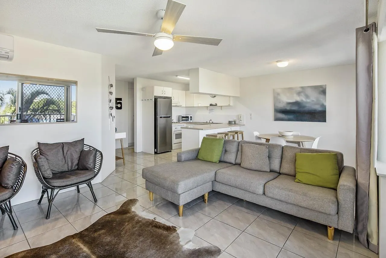 Cheltenham Apartments Caloundra 3*,  Australia