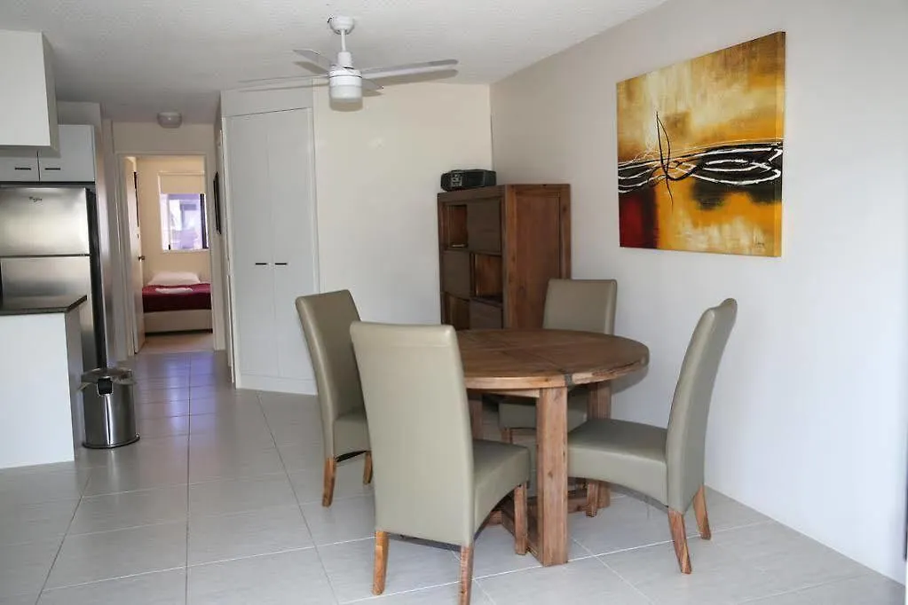 Cheltenham Apartments Caloundra 3*,  Australia